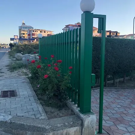 Blue Sky Hotel Golem (Tirana)