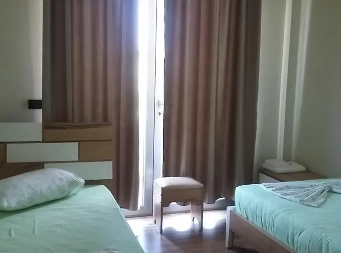 Blue Sky Hotel Golem (Tirana)